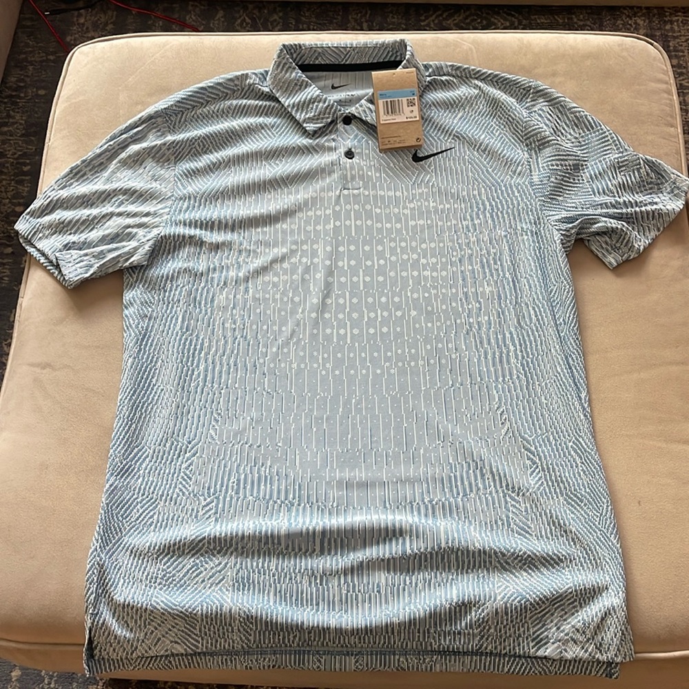 Men’s size medium Nike golf polo